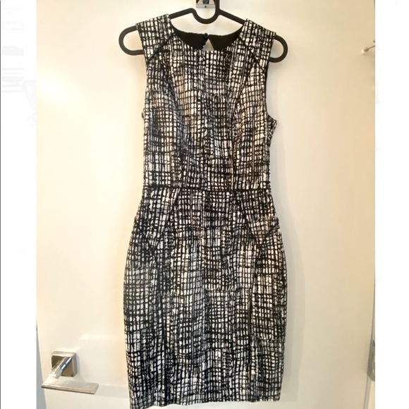 H&M Sleeveless Dress - Picture 1 of 3
